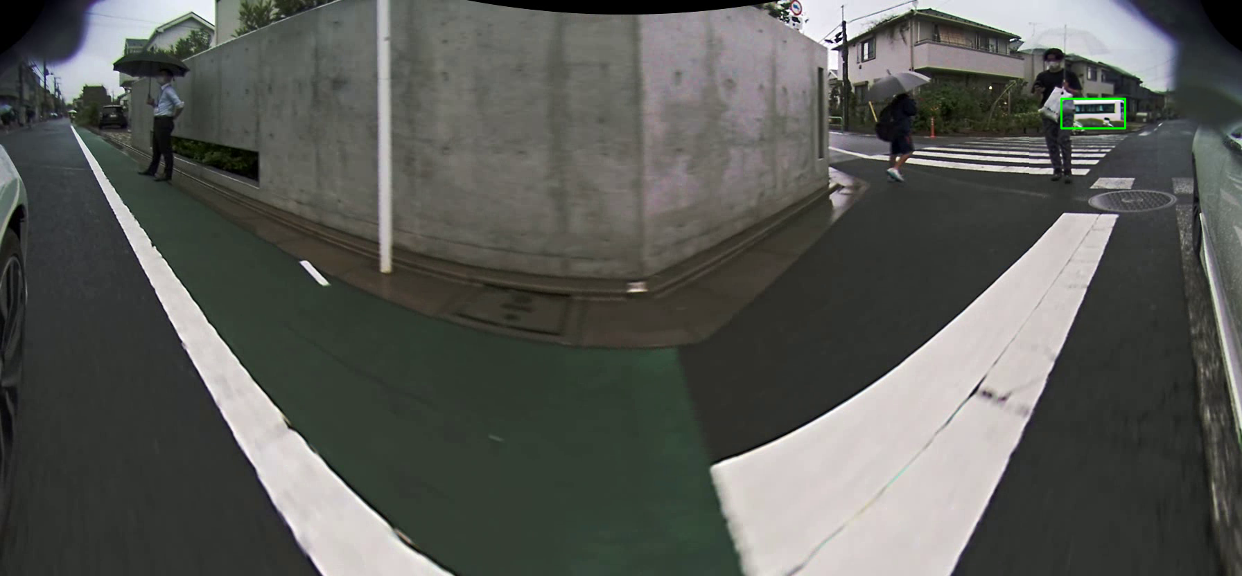 一般的な車両が映るオリジナルシーン